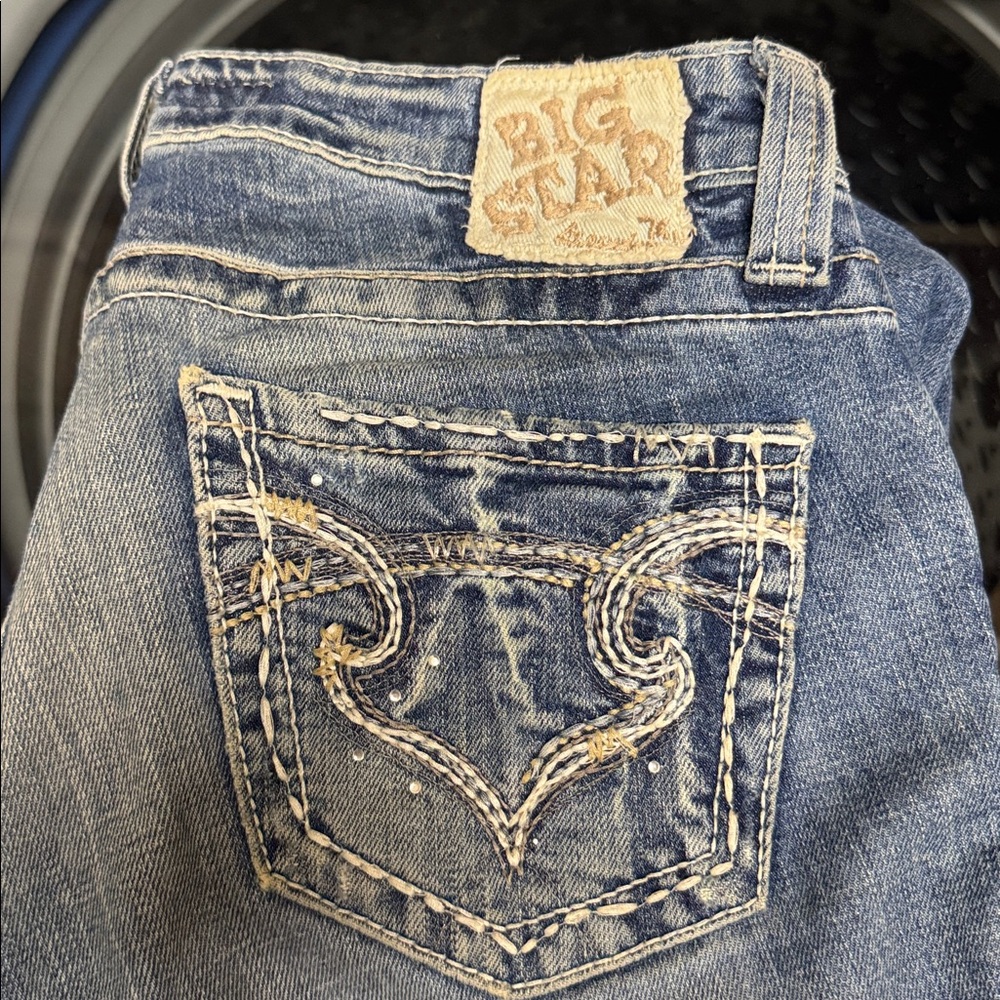 Big Star Classic Blue Jeans with Embroidered Pocket